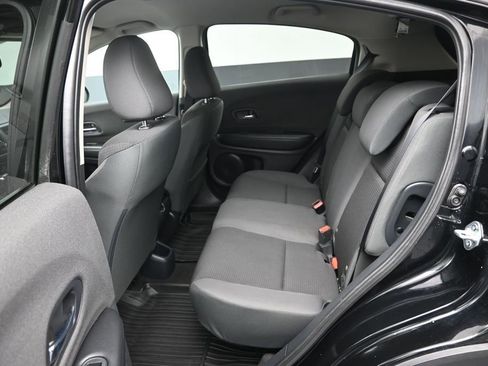 Used 2022 Honda HR-V LX image 12