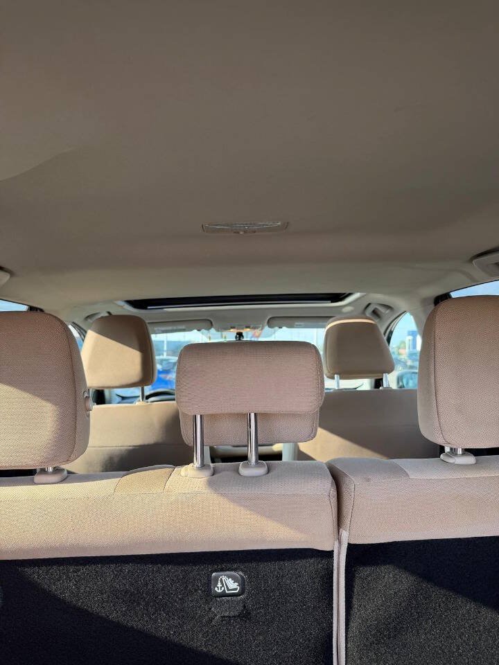 Used 2013 Toyota RAV4 XLE FWD image 28