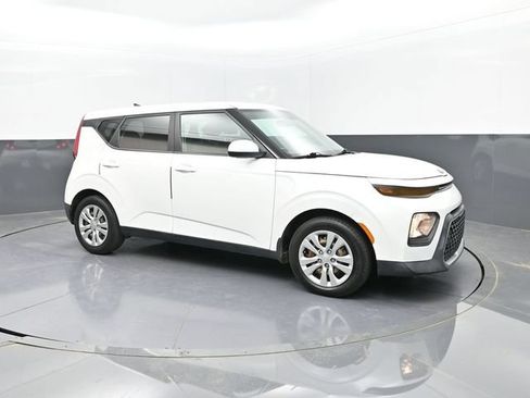 Used 2020 Kia Soul LX FWD image 23