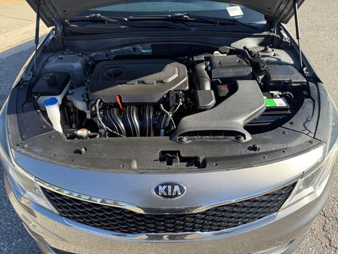 Used 2018 Kia Optima LX image 19