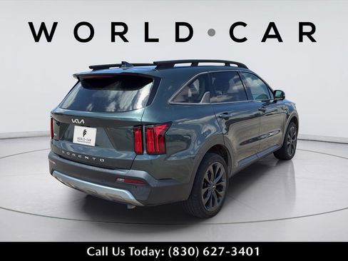 Used 2022 Kia Sorento SX Prestige w/ Rust Color Package AWD/4WD image 14