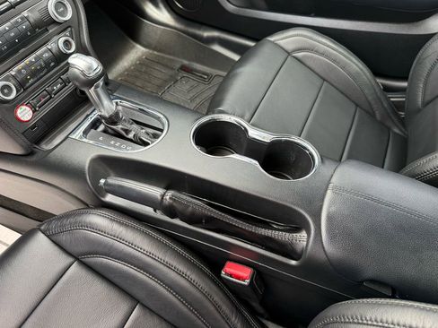 Used 2017 Ford Mustang GT RWD image 16