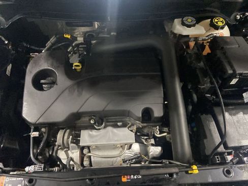 Certified 2023 Chevrolet Equinox RS image 28