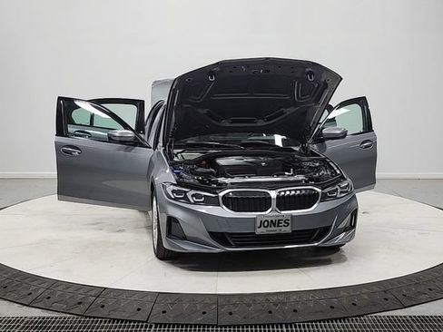 Used 2023 BMW 330i Sedan w/ Driving Assistance Package RWD image 10