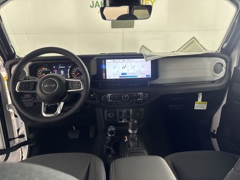 New 2025 Jeep Wrangler Sahara w/ Technology Group image 12