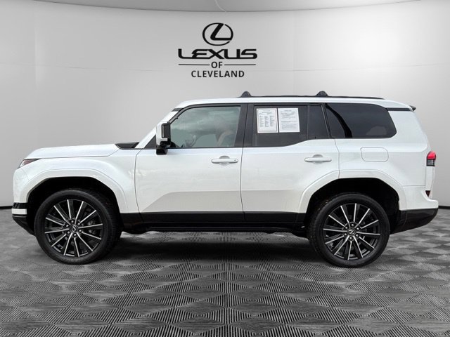 Used 2024 Lexus GX 550 w/ Accessory Package (2T) AWD/4WD image 3