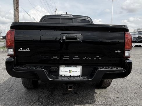 Used 2022 Toyota Tacoma SR AWD/4WD image 7