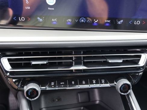 New 2026 Chevrolet Traverse LT w/ Driver Confidence Package FWD image 21