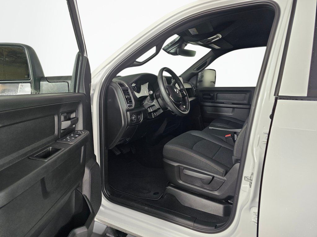 New 2026 RAM 3500 Tradesman AWD/4WD image 23