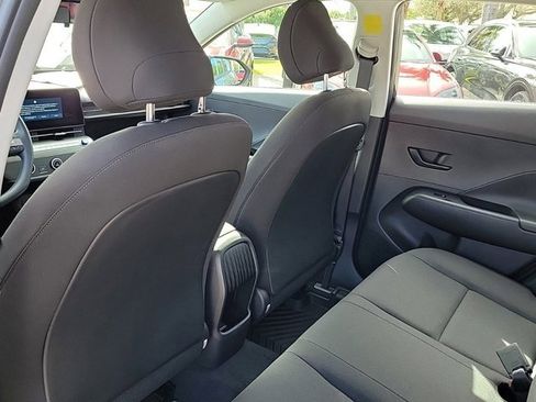 Certified 2025 Hyundai Kona SE image 10
