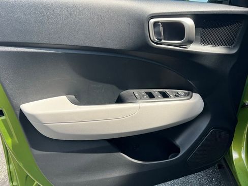 Certified 2024 Hyundai Venue SEL FWD image 28