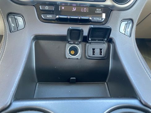 Used 2019 Chevrolet Tahoe LT w/ Luxury Package image 21