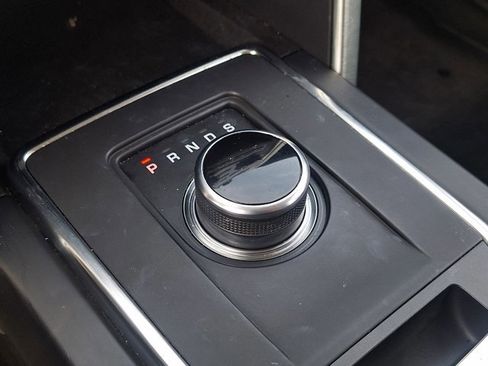 Used 2019 Land Rover Discovery Sport HSE image 14