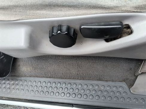 Used 1999 Ford F350 image 12