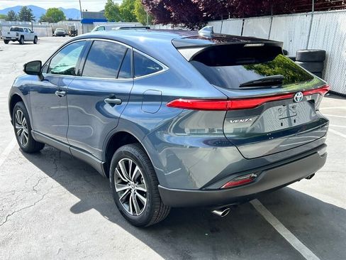 Used 2024 Toyota Venza LE AWD/4WD image 5
