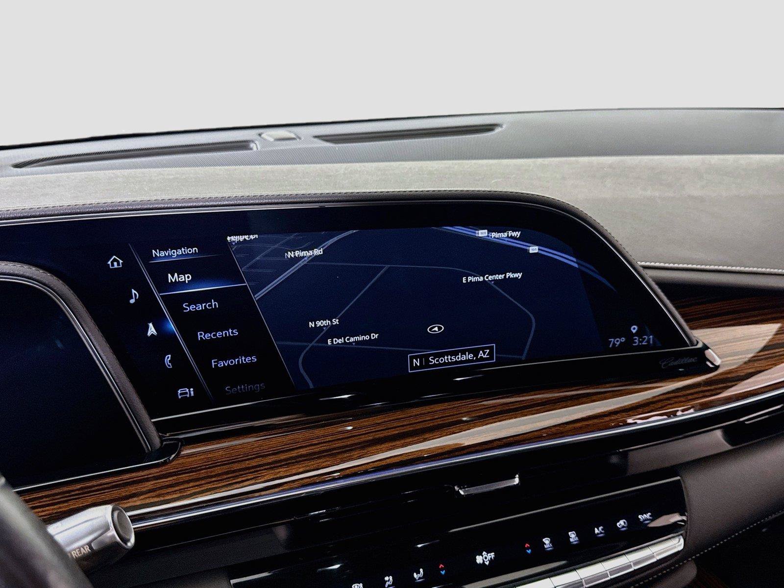 Used 2022 Cadillac Escalade Luxury AWD/4WD image 16