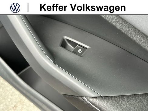 New 2026 Volkswagen Jetta SE FWD image 31