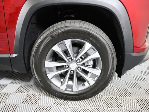 New 2026 Chevrolet Equinox LT w/ Convenience Package II AWD/4WD image 11