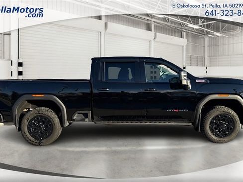 Used 2025 GMC Sierra 2500 AT4 w/ AT4 Premium Plus Package image 2