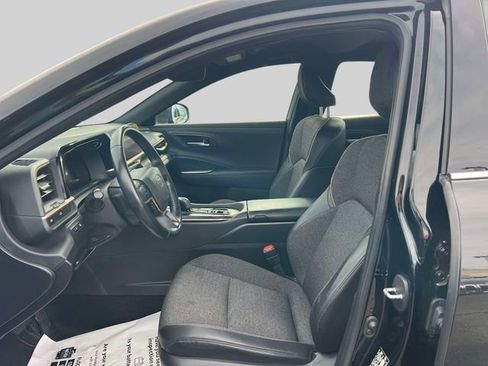 Certified 2023 Toyota Crown XLE image 14