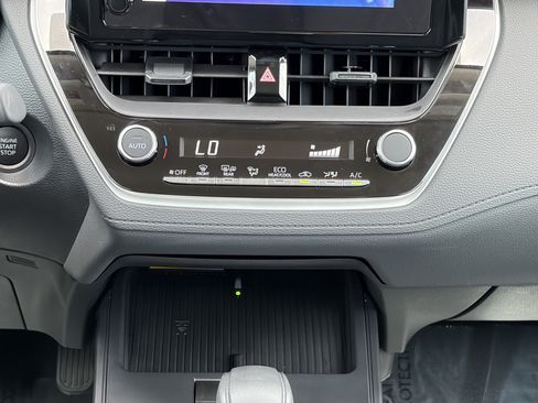 Certified 2026 Toyota Corolla Cross LE FWD image 14