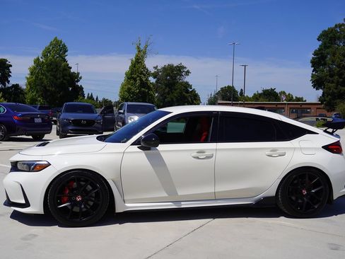 Used 2023 Honda Civic Type R image 3