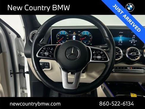 Used 2021 Mercedes-Benz GLB 250 4MATIC image 15