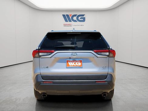 Used 2020 Toyota RAV4 XLE w/ All Weather Liner Package AWD/4WD image 12