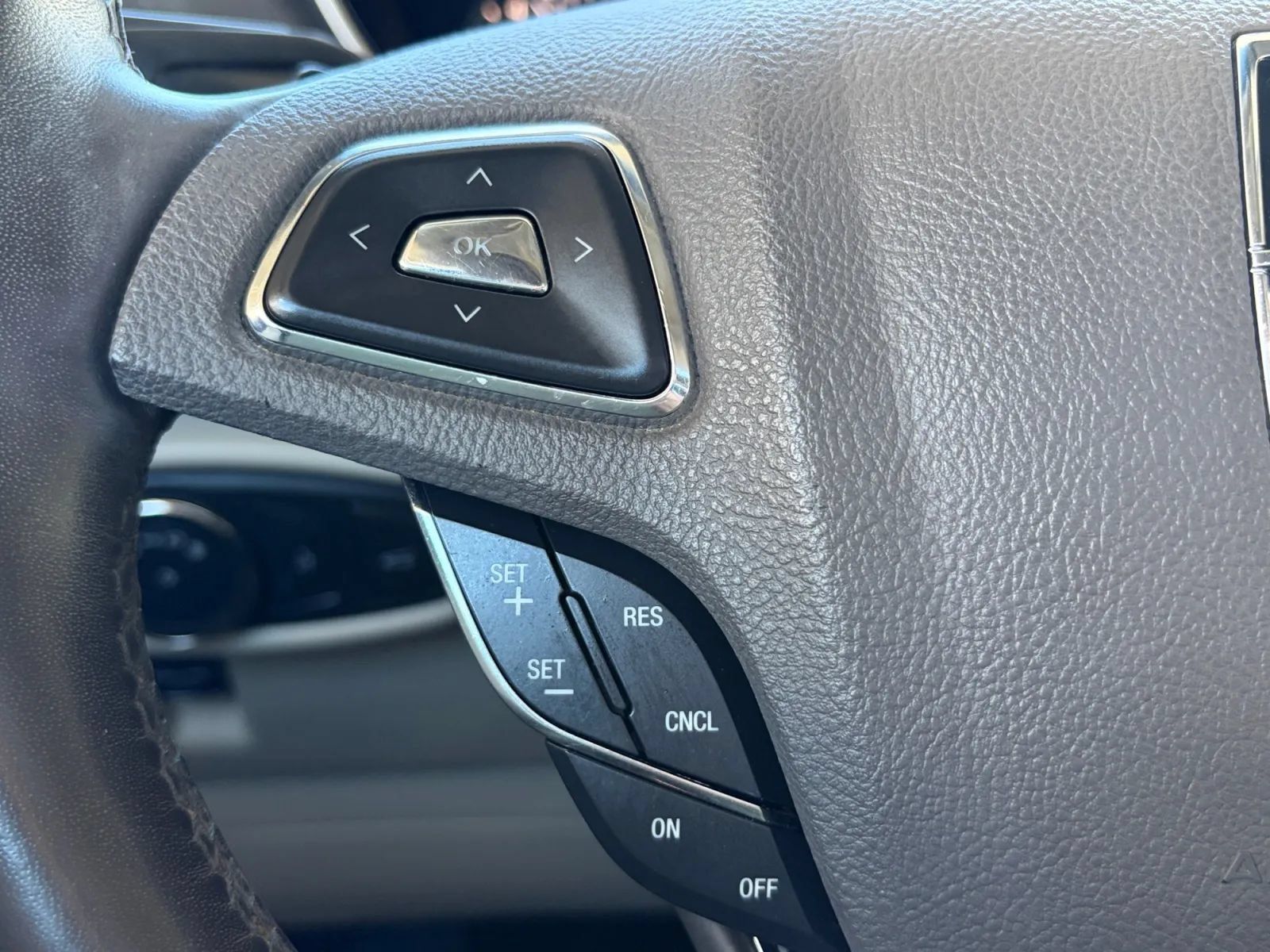 Used 2017 Lincoln MKX Select w/ Select Plus Package AWD/4WD image 30