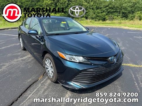 Used 2019 Toyota Camry LE FWD image 1
