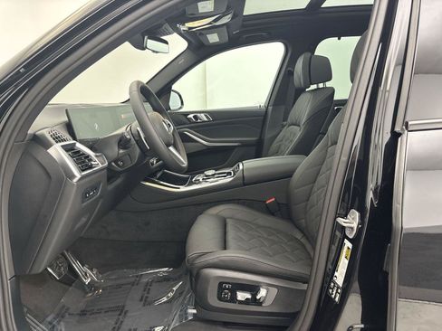 New 2026 BMW X5 xDrive40i w/ M Sport Package AWD/4WD image 25