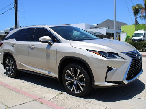 Used 2018 Lexus RX 350L FWD image 8