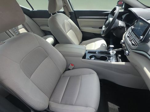 Used 2021 Nissan Altima 2.5 SV FWD image 16