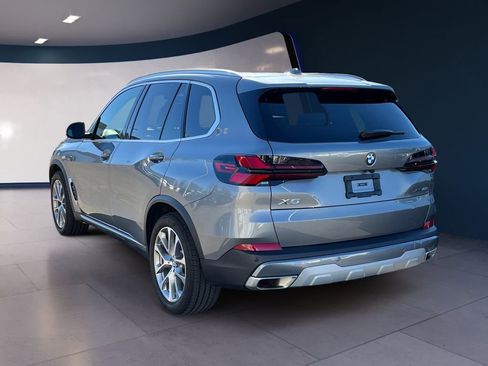 Used 2024 BMW X5 xDrive40i w/ Parking Assistance Package image 3
