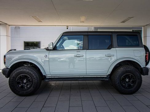 Used 2023 Ford Bronco Outer Banks AWD/4WD image 12