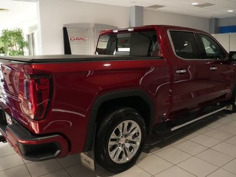 Used 2022 GMC Sierra 1500 Denali w/ Driver Alert Package II AWD/4WD image 8