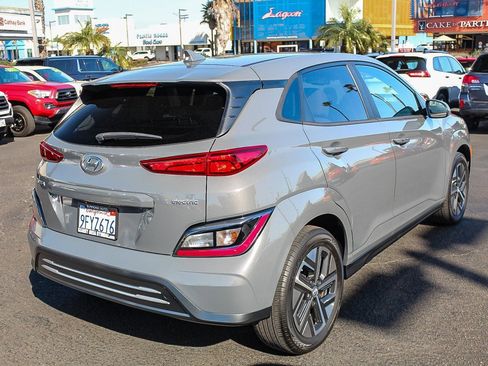 Certified 2023 Hyundai Kona SE w/ Cargo Package image 9