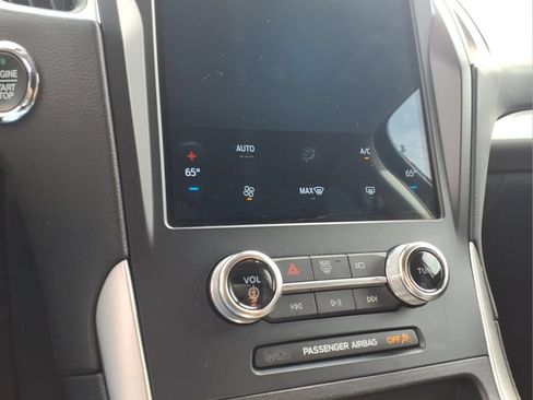 Used 2023 Ford Edge SE AWD/4WD image 10