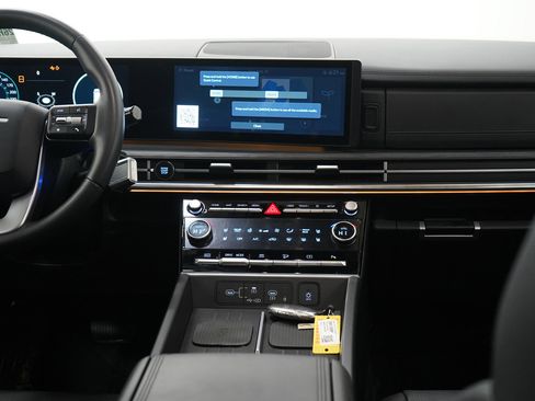 Used 2025 Hyundai Santa Fe Limited image 14