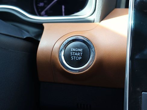 Used 2022 Toyota Avalon Limited w/ Advanced Safety Package FWD image 38