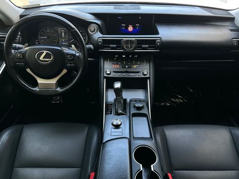 Used 2019 Lexus IS 300 RWD image 16