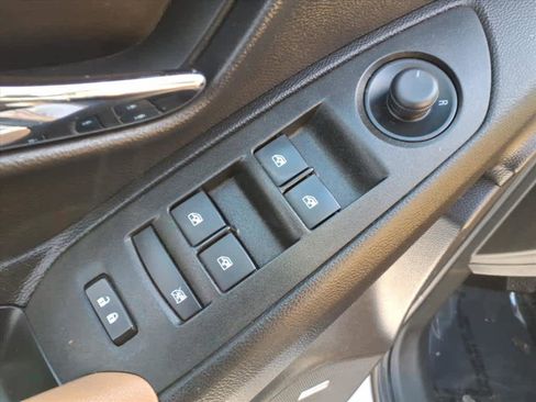 Used 2018 Chevrolet Trax Premier image 11
