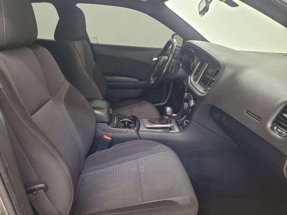 Used 2022 Dodge Charger SXT w/ Blacktop Package RWD image 21