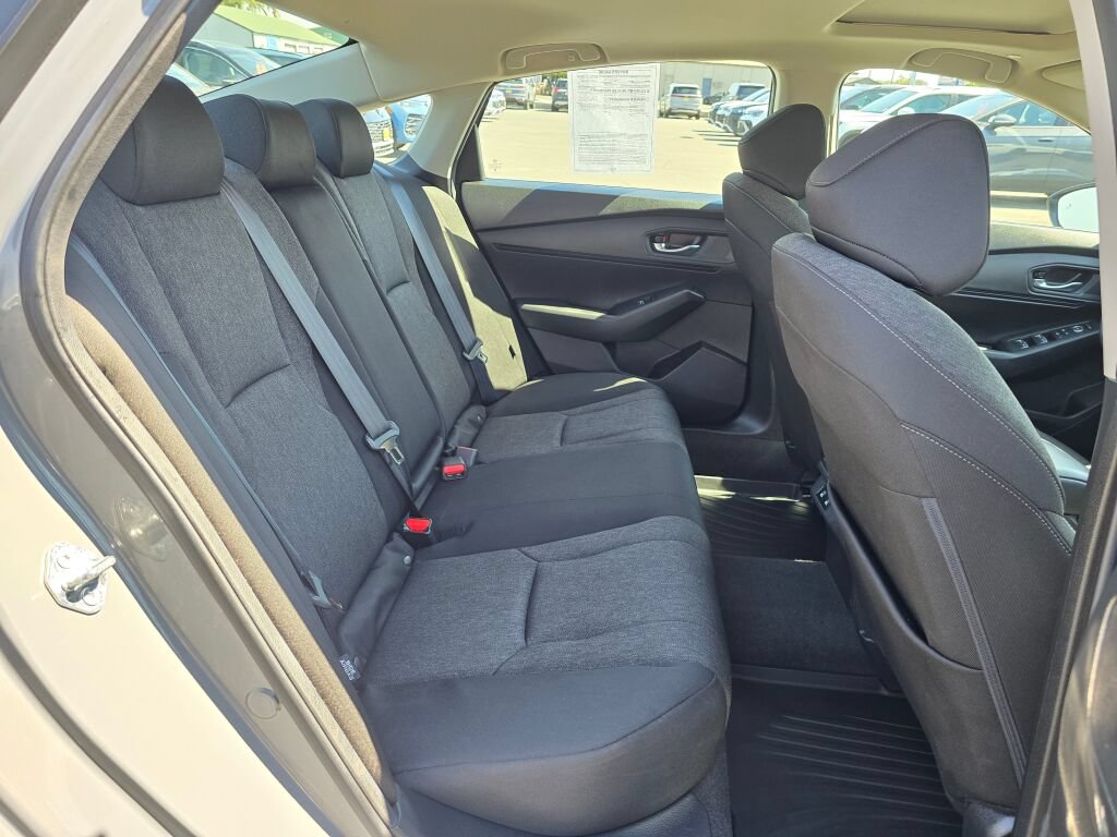 Used 2025 Honda Accord SE image 15