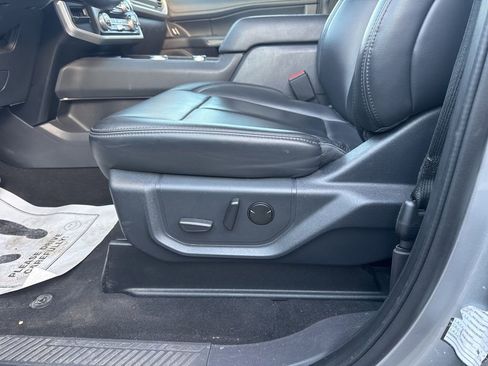 Certified 2024 Ford Expedition Max XLT image 11