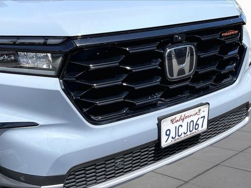 Used 2024 Honda Pilot TrailSport image 29