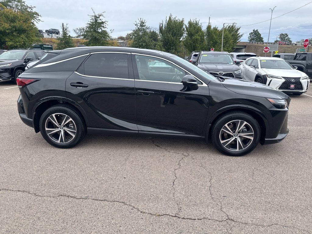 Used 2024 Lexus RX 350 Premium w/ Cold Area Package AWD/4WD image 10