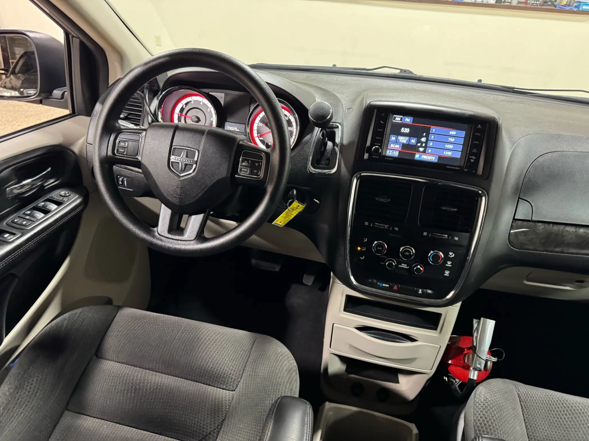 Used 2018 Dodge Grand Caravan SE FWD image 55