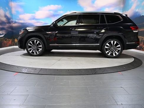 Used 2022 Volkswagen Atlas SEL Premium image 4