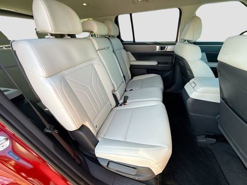 Used 2025 Hyundai Santa Fe SEL FWD image 25